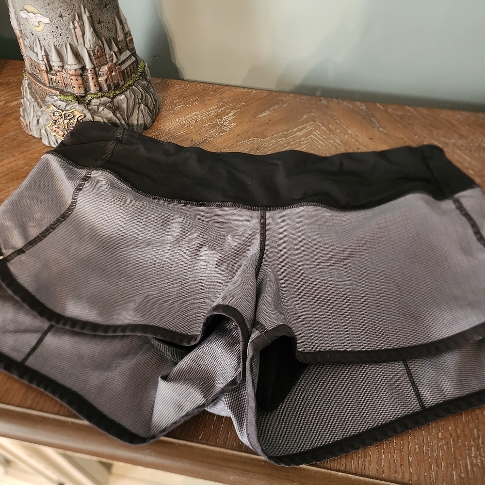 Lululemon Speed Up Shorts Size 8